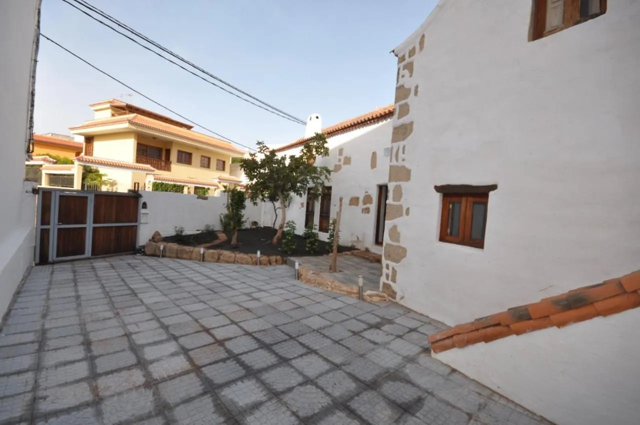 Сasa de vacaciones Casaruralarona Villa Valle de San Lorenzo