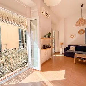 https://life-in-malaga-apartments.es-andalucia.com